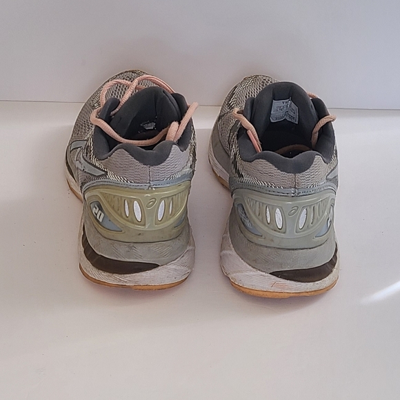 Asics Gel-Nimbus 20 Gray/Peach Running Shoes - Picture 3 of 11